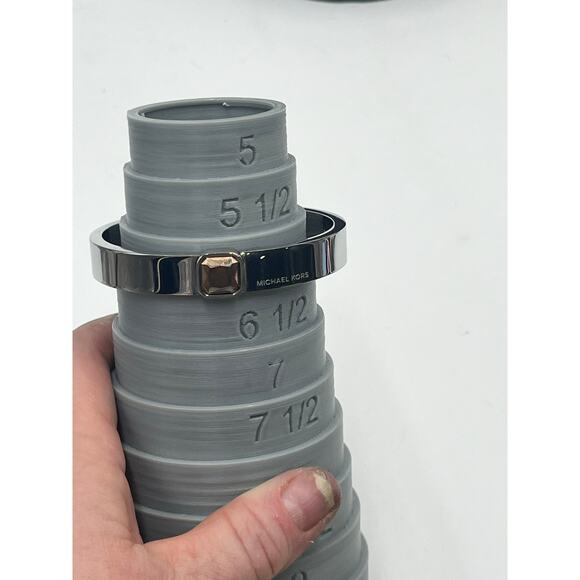 Michael Kors Urban Rush Silver Hinged Square Cut Center‎ Stone Bangle Bracelet - Picture 12 of 12